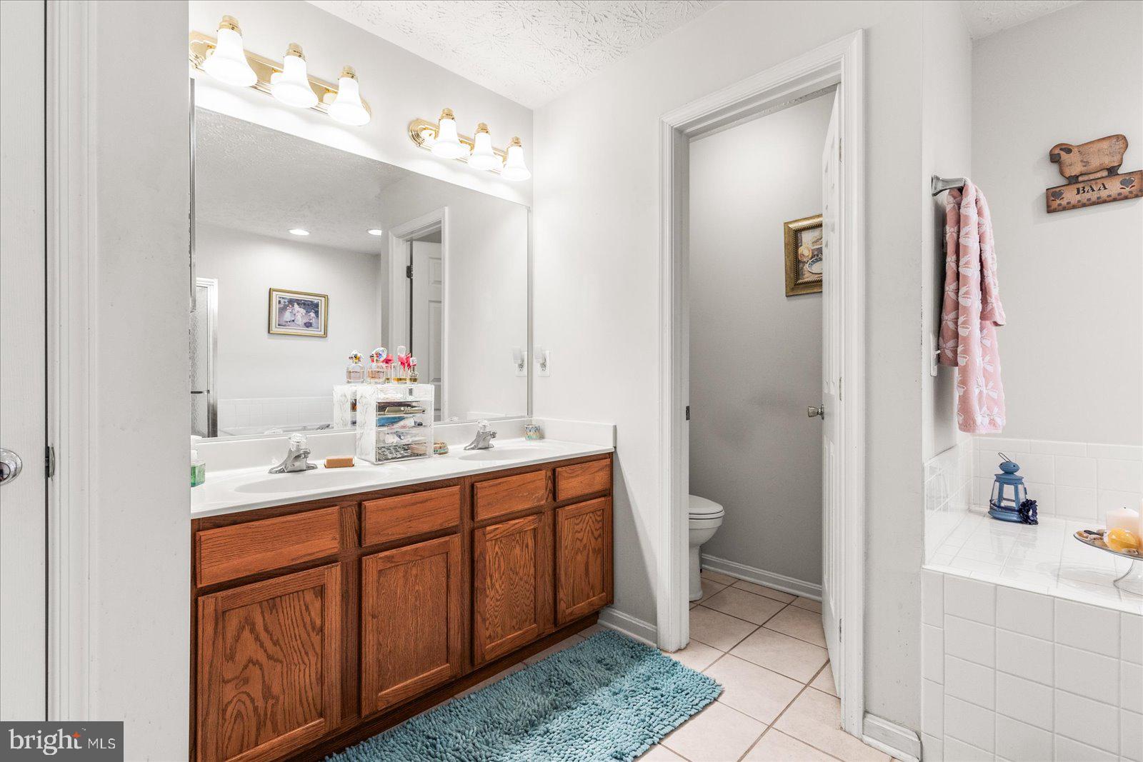 MELBOURNE MANOR - Residential