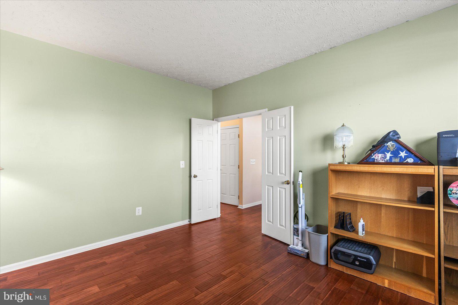 MELBOURNE MANOR - Residential