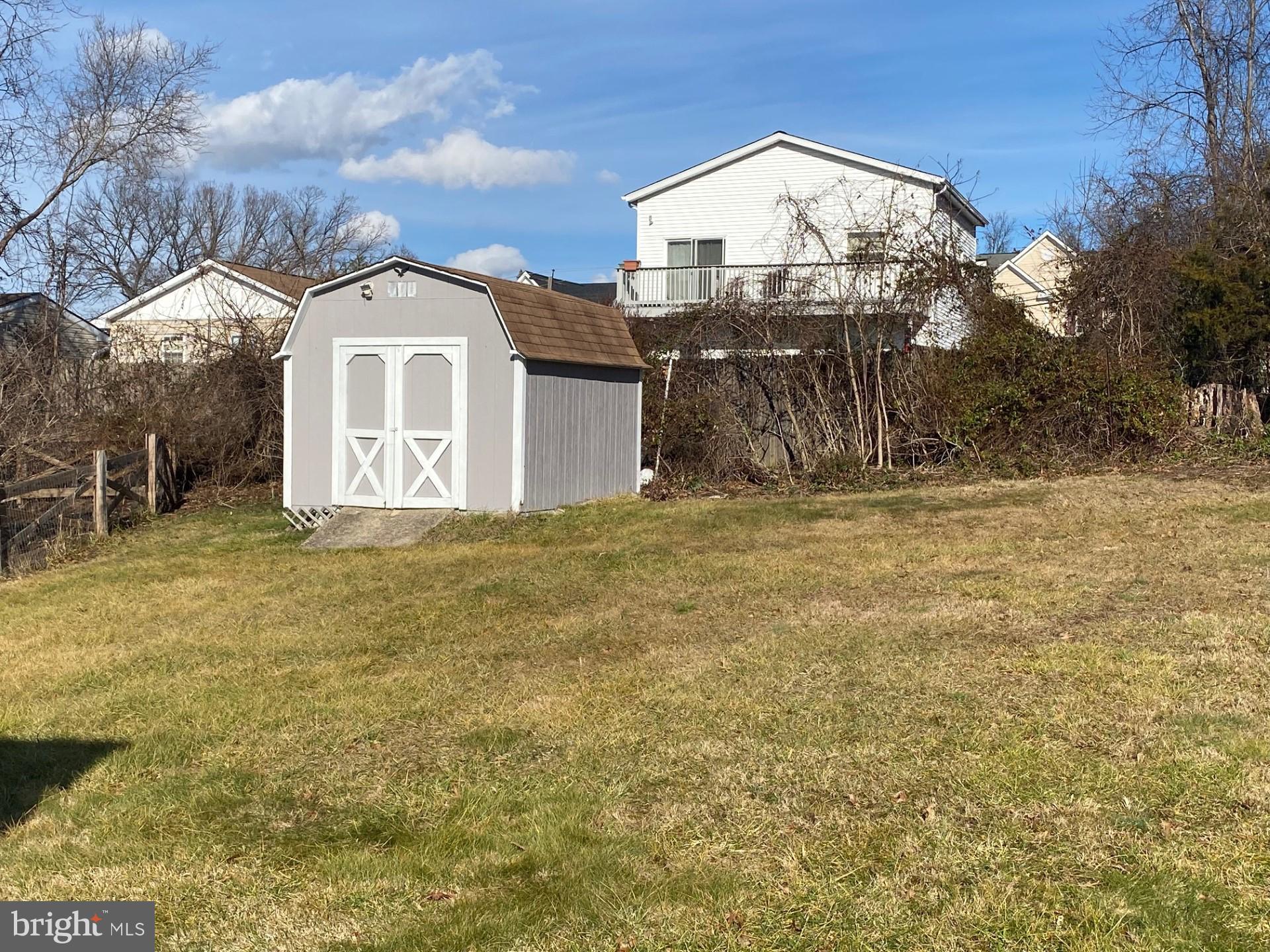 HARWOOD PARK - Residential Lease