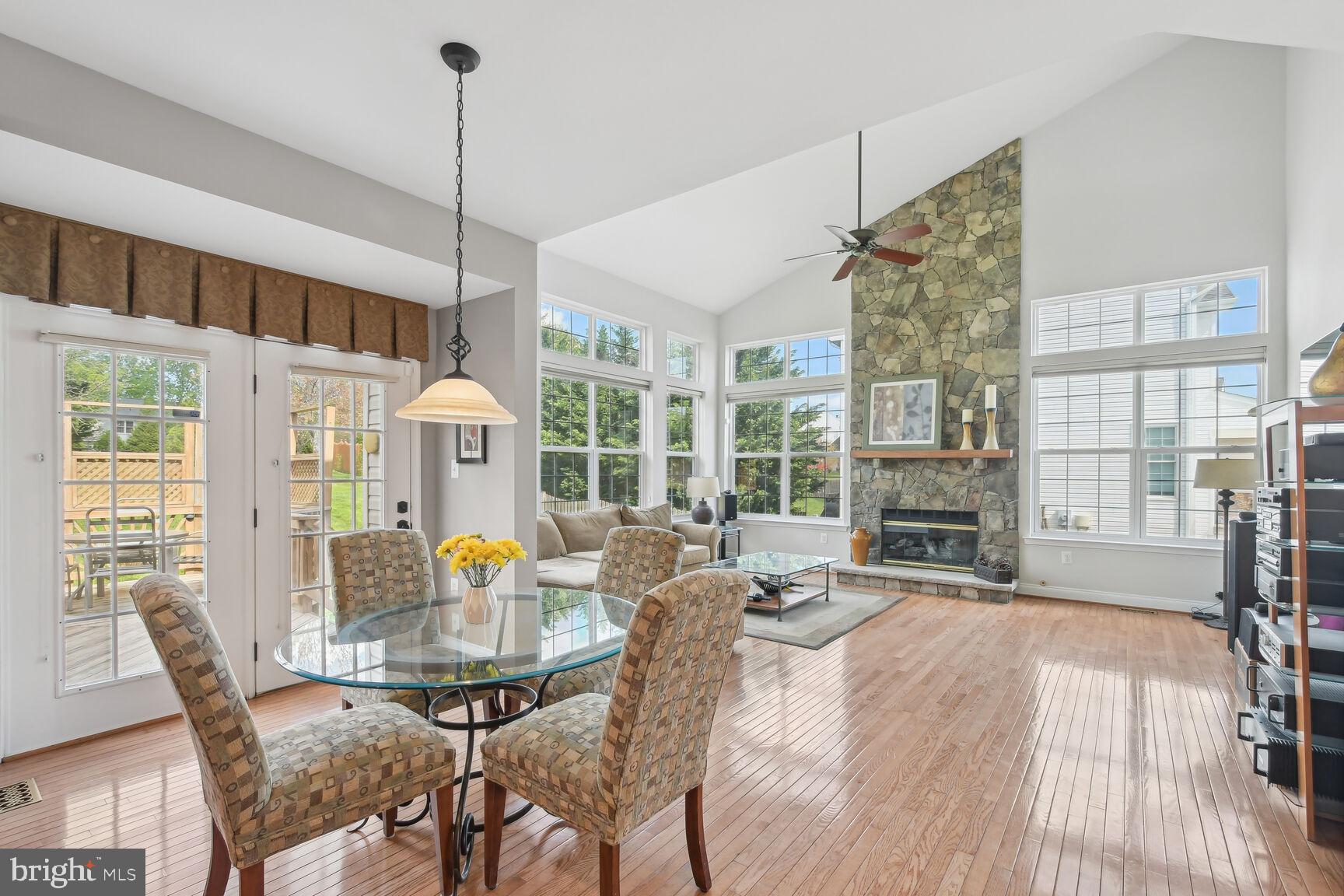 POTOMAC CROSSING - Residential