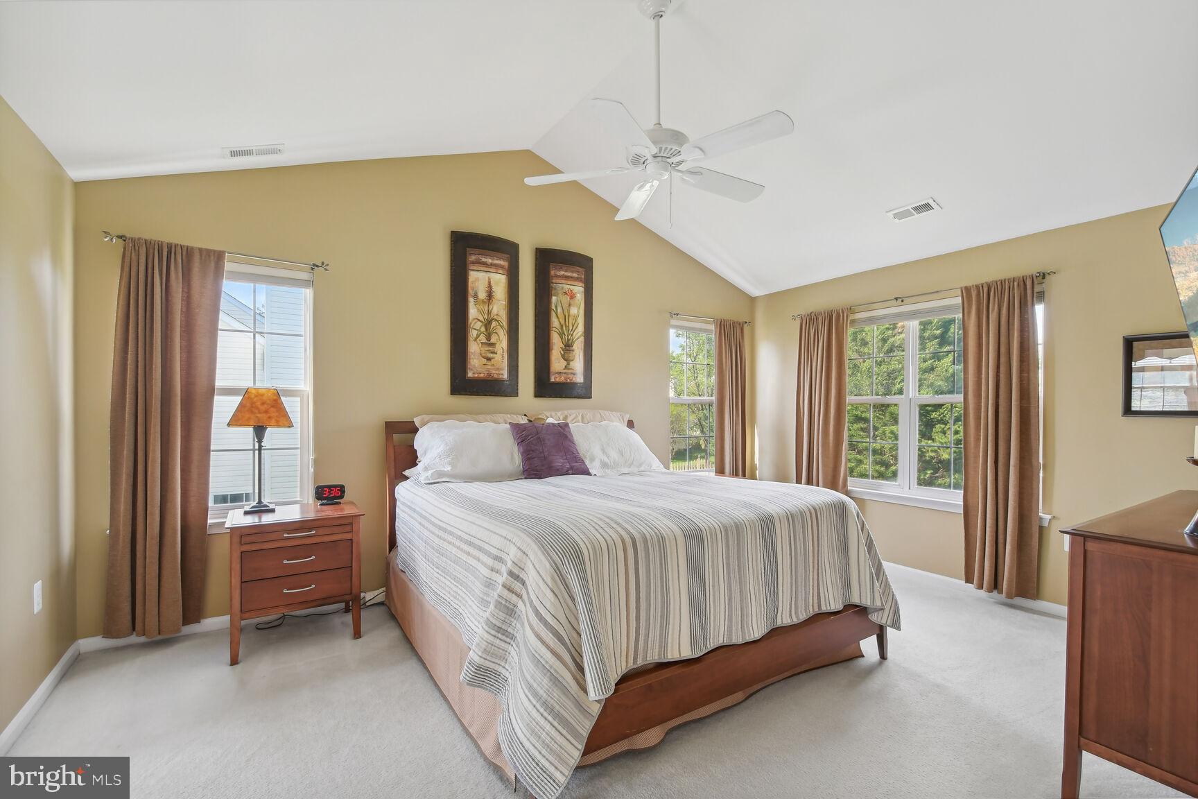 POTOMAC CROSSING - Residential