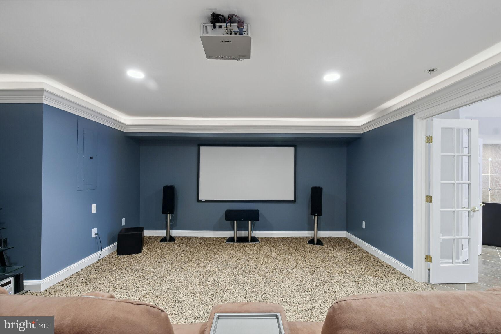 POTOMAC CROSSING - Residential