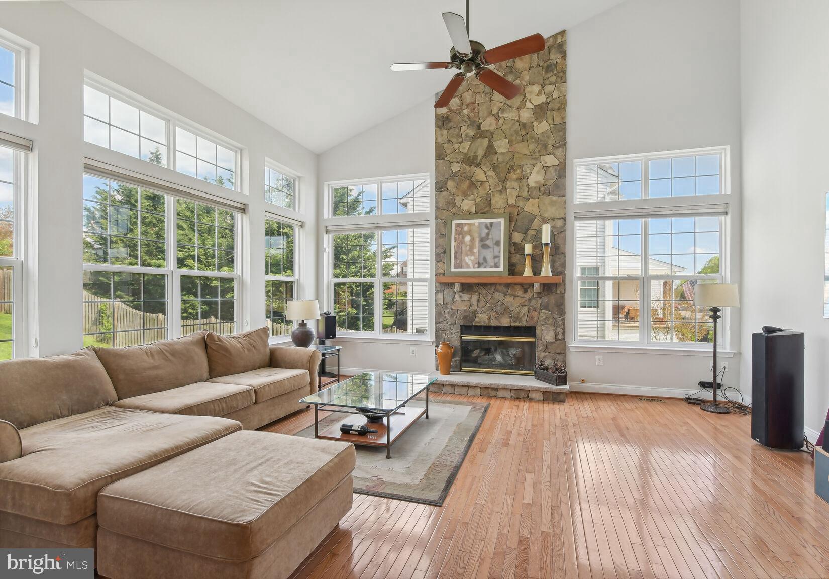 POTOMAC CROSSING - Residential