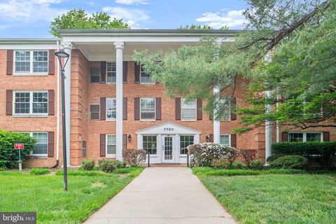 Photo of 7720 Tremayne Place #111, MCLEAN, VA 22102 (MLS # VAFX2308128)