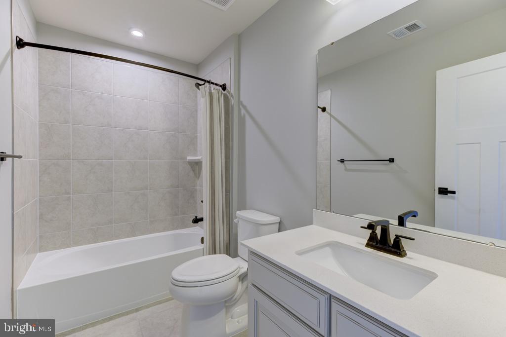 FAUQUIER SPRINGS COUNTRY CLUB - Residential Lease