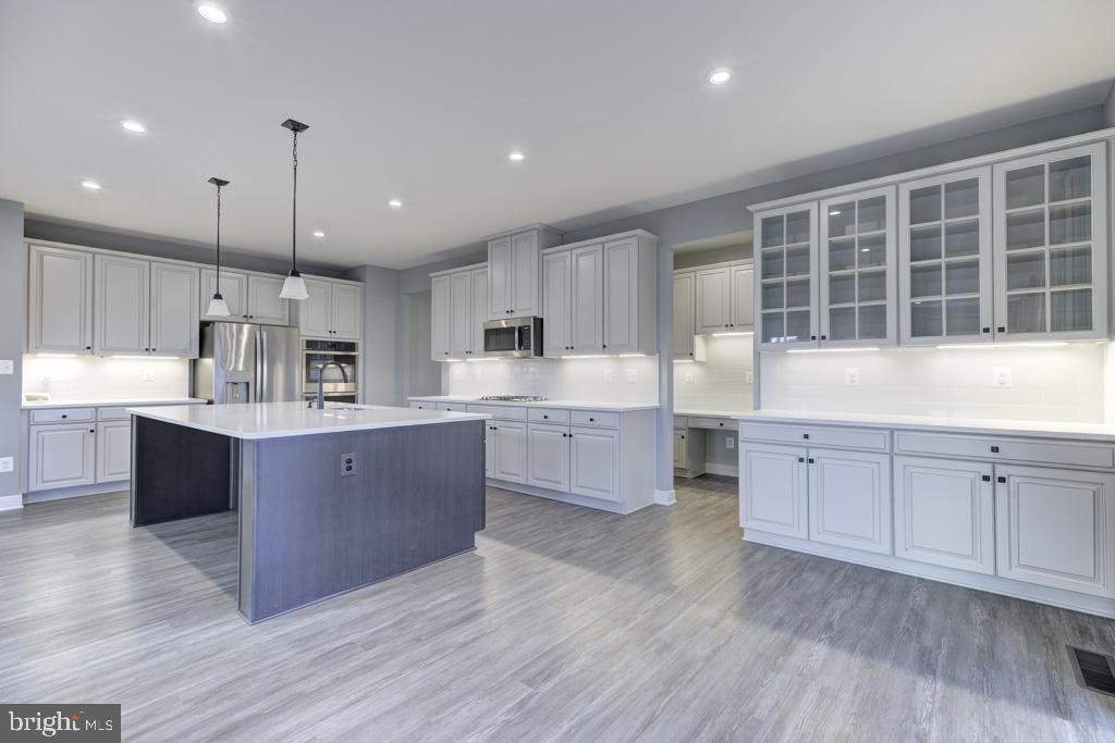 FAUQUIER SPRINGS COUNTRY CLUB - Residential Lease