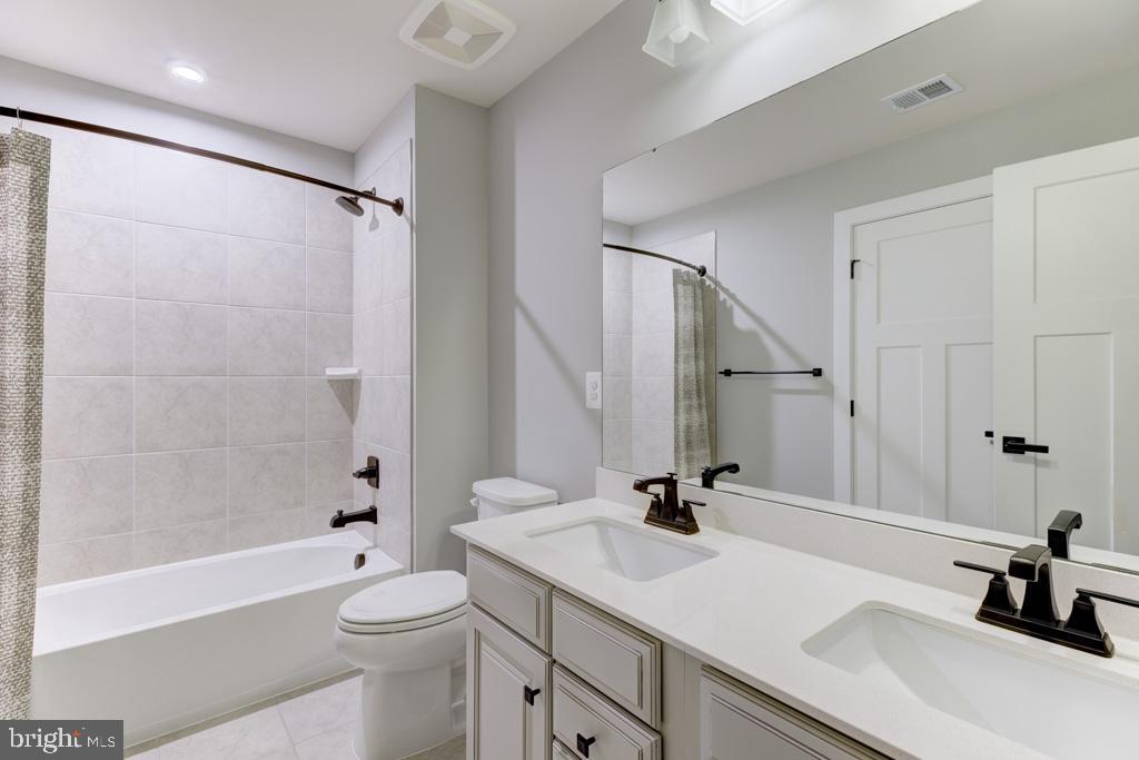 FAUQUIER SPRINGS COUNTRY CLUB - Residential Lease
