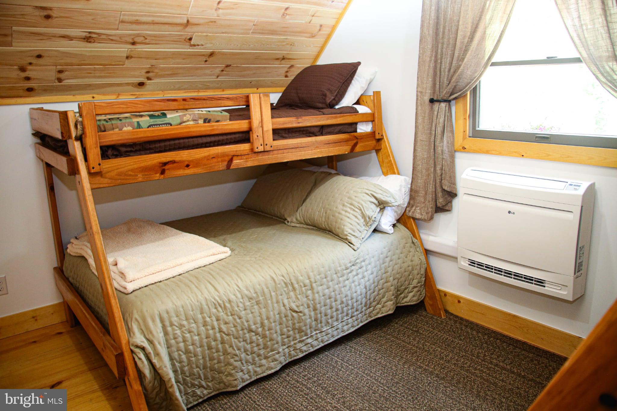 STONE TAVERN - Residential