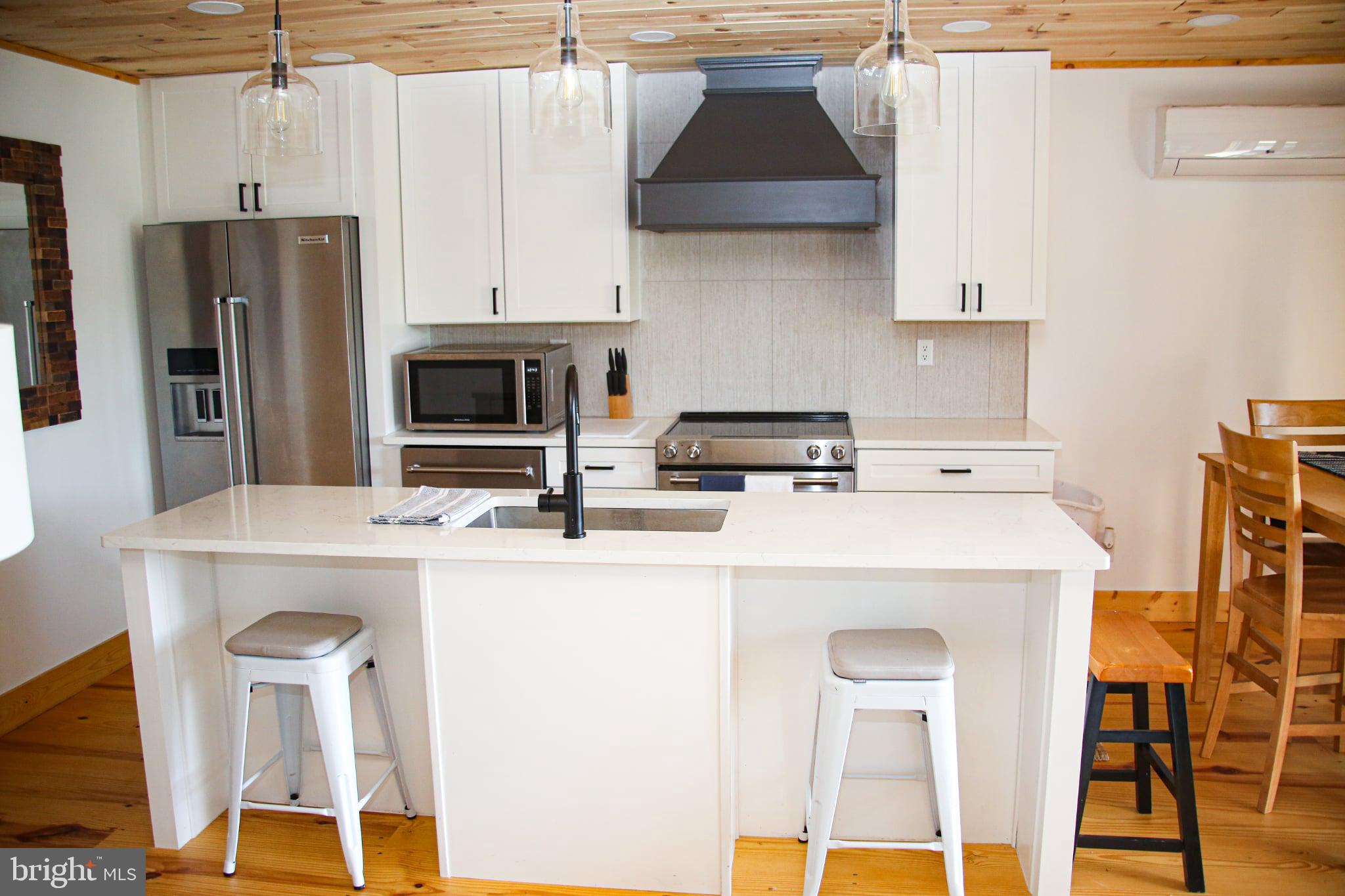 STONE TAVERN - Residential