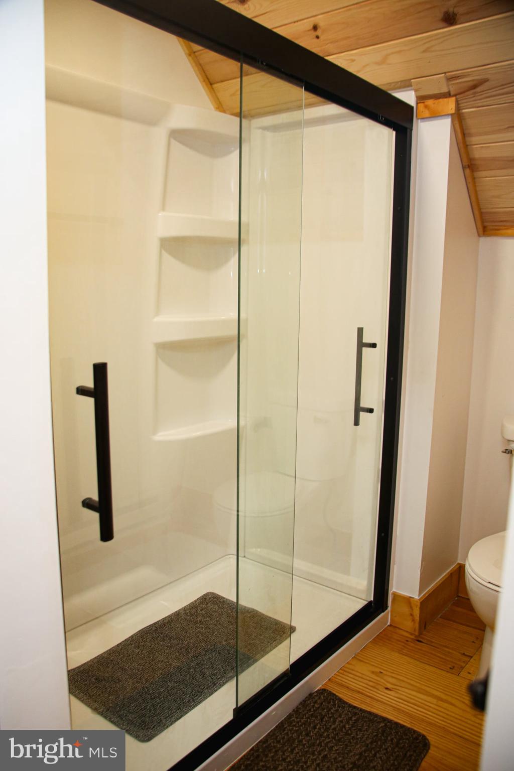 STONE TAVERN - Residential