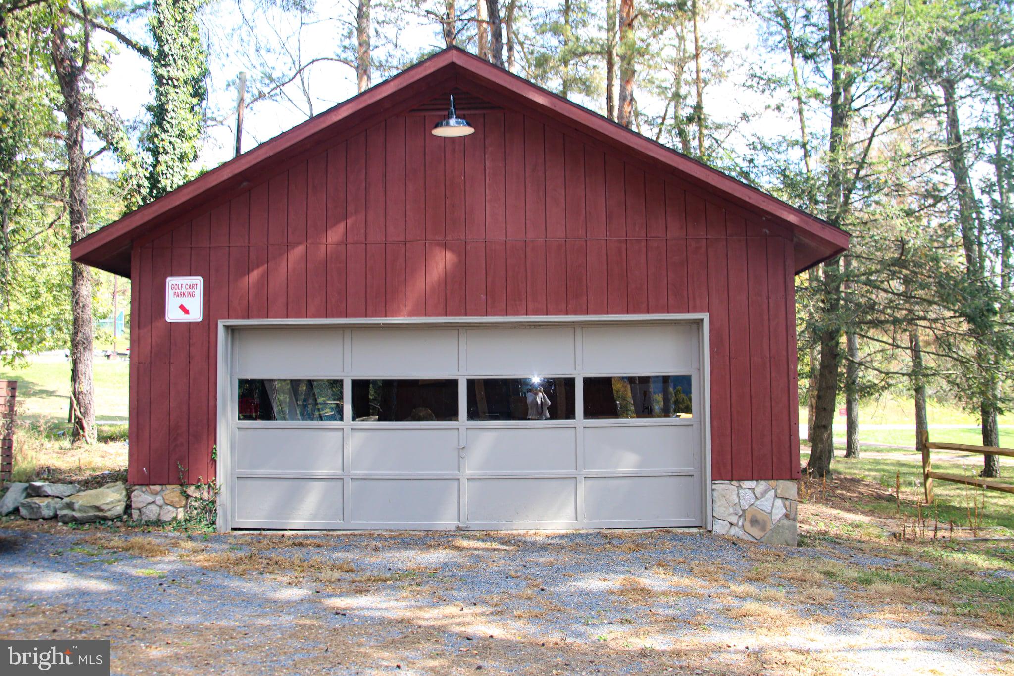 STONE TAVERN - Residential