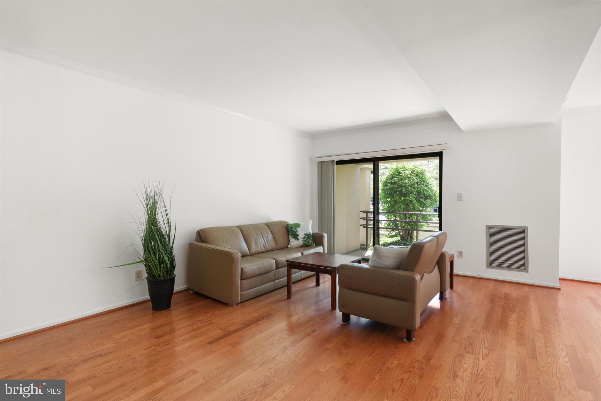 MIRAMONT VILLAS - Residential