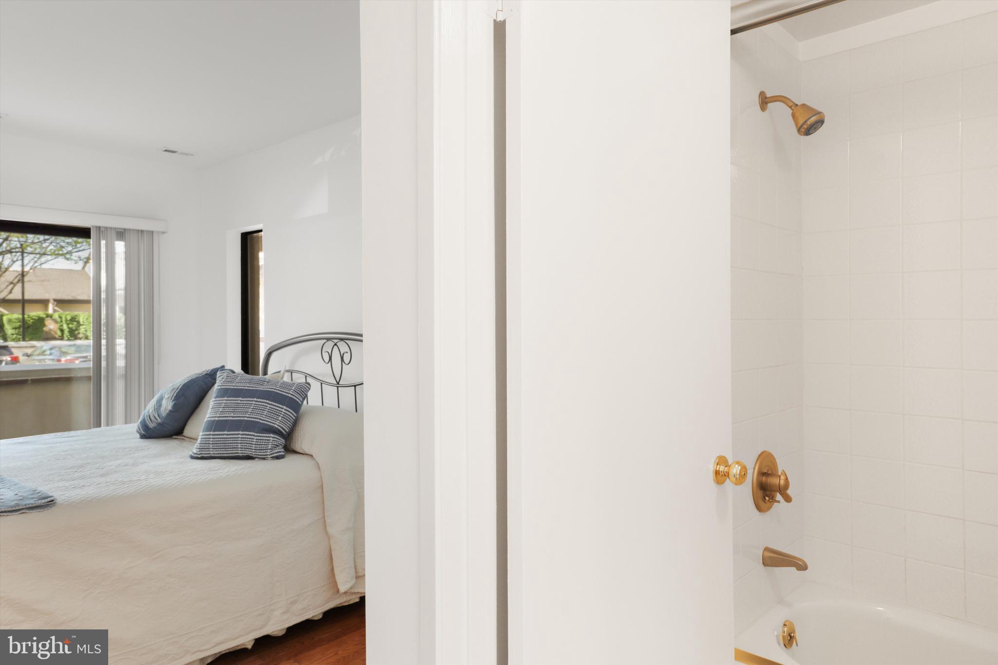 MIRAMONT VILLAS - Residential