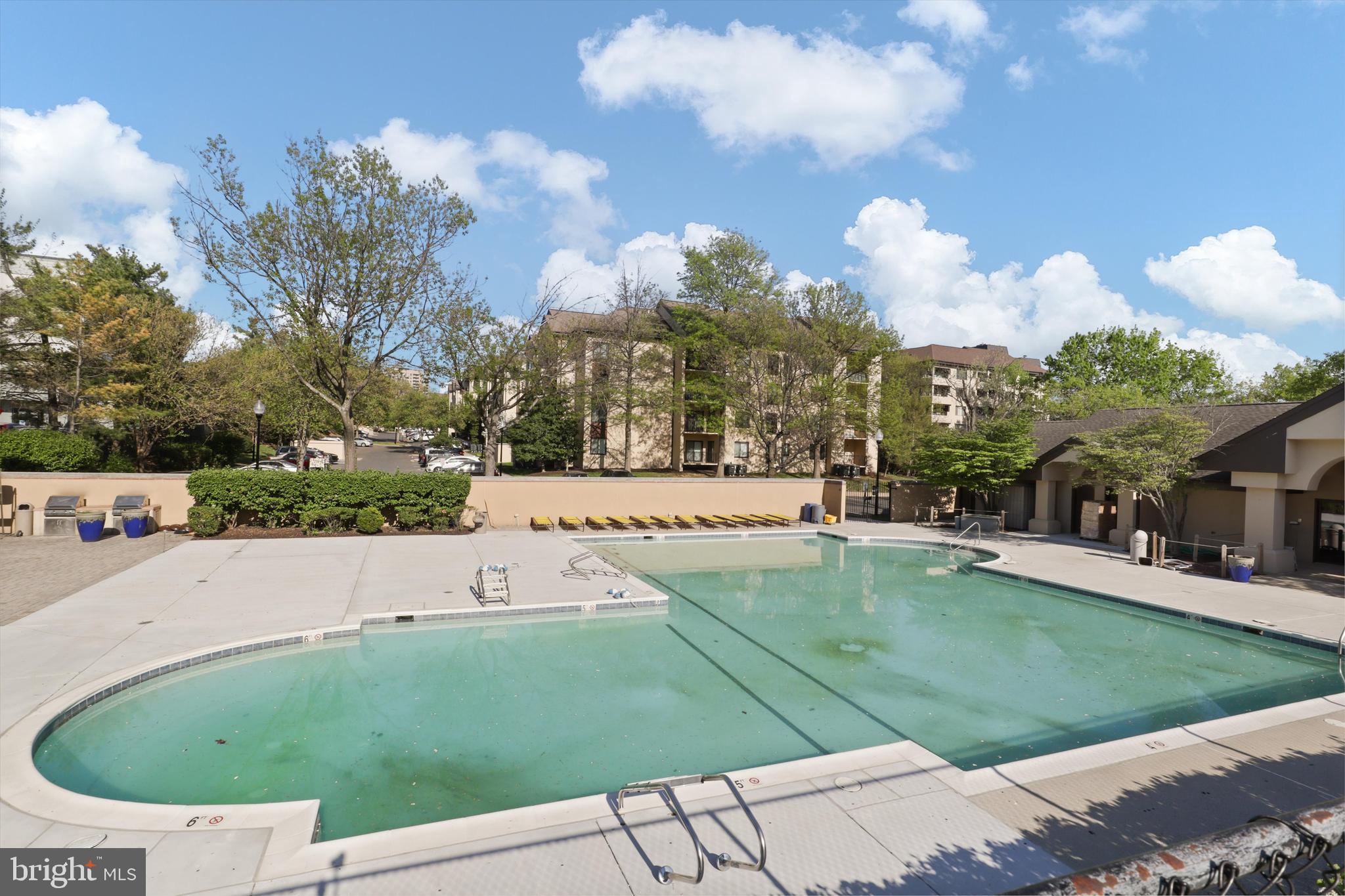 MIRAMONT VILLAS - Residential