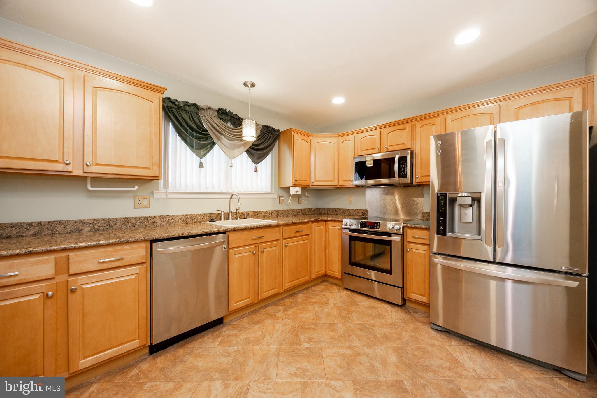 142 LARCHWOOD COURT