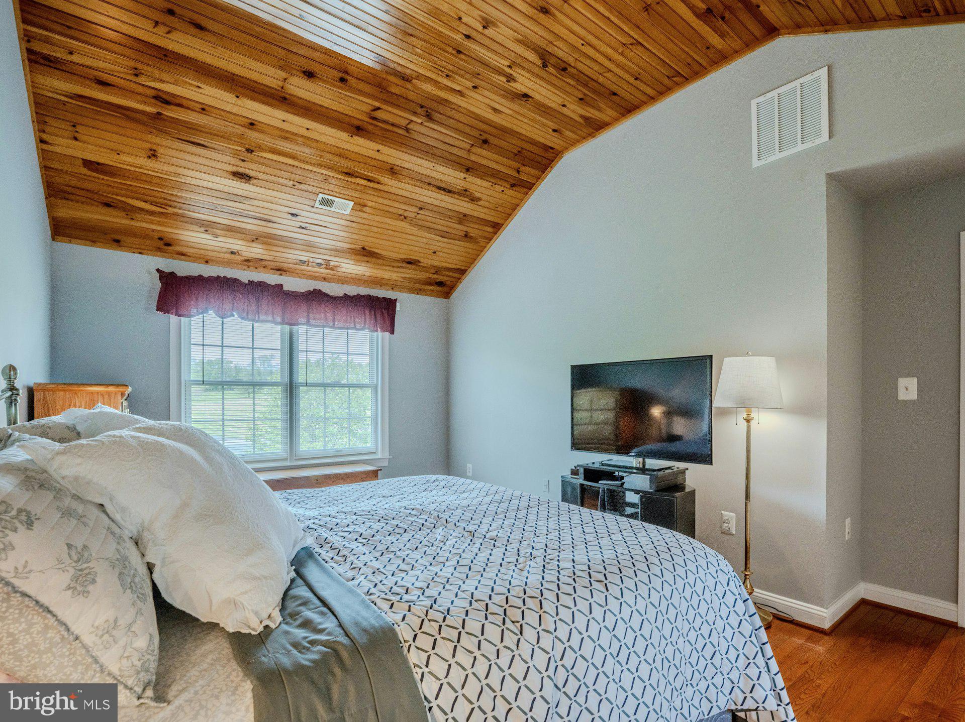 QUARTER BRANCH - Residential