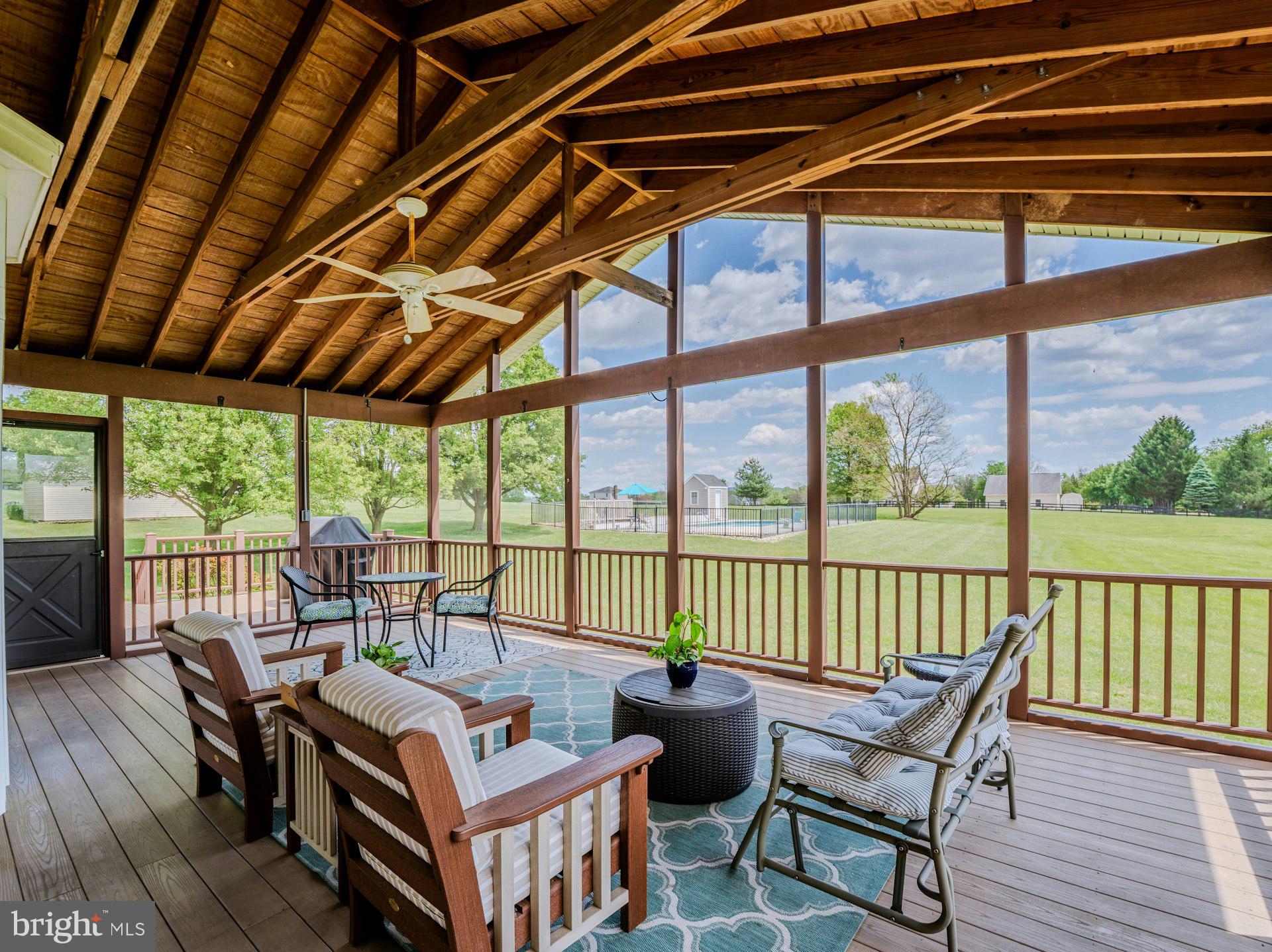 QUARTER BRANCH - Residential