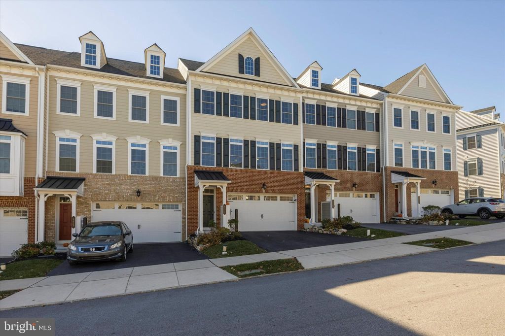 Photo of 831 Stonecliffe Road, MALVERN, PA 19355 (MLS # PACT2113770)