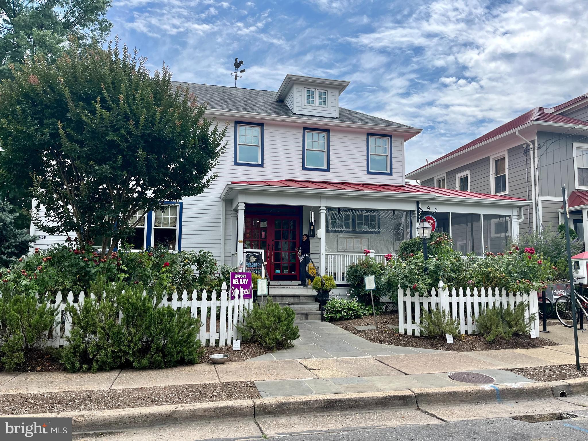 AUBURN VILLAGE - Residential