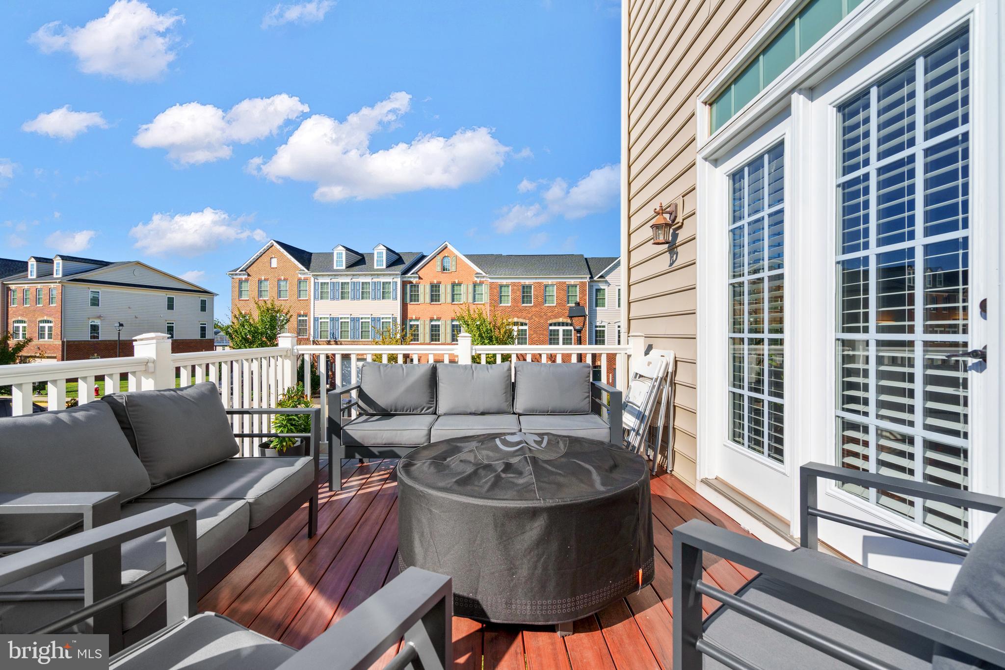 SEVEN HILLS - Residential