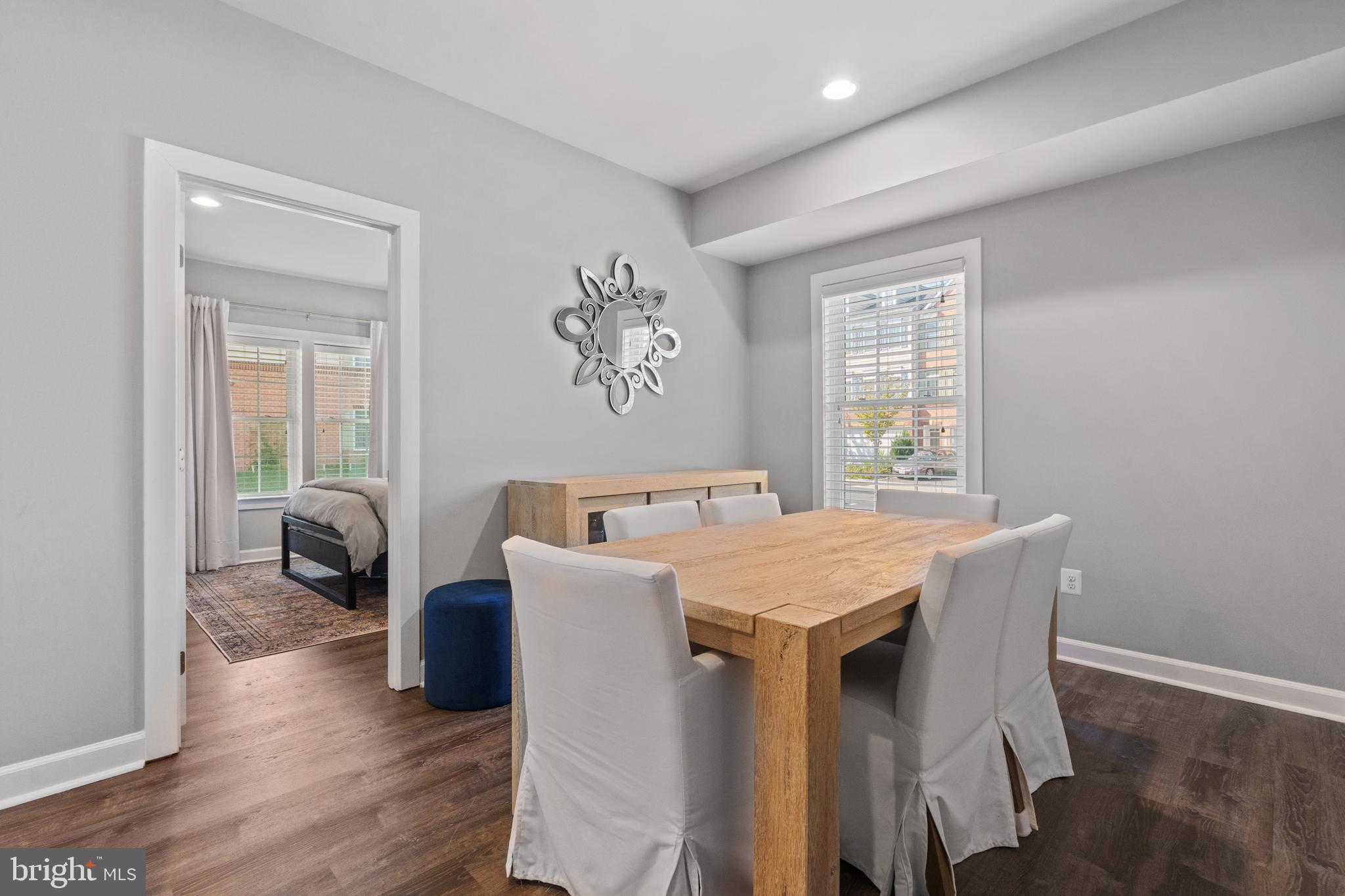 SEVEN HILLS - Residential