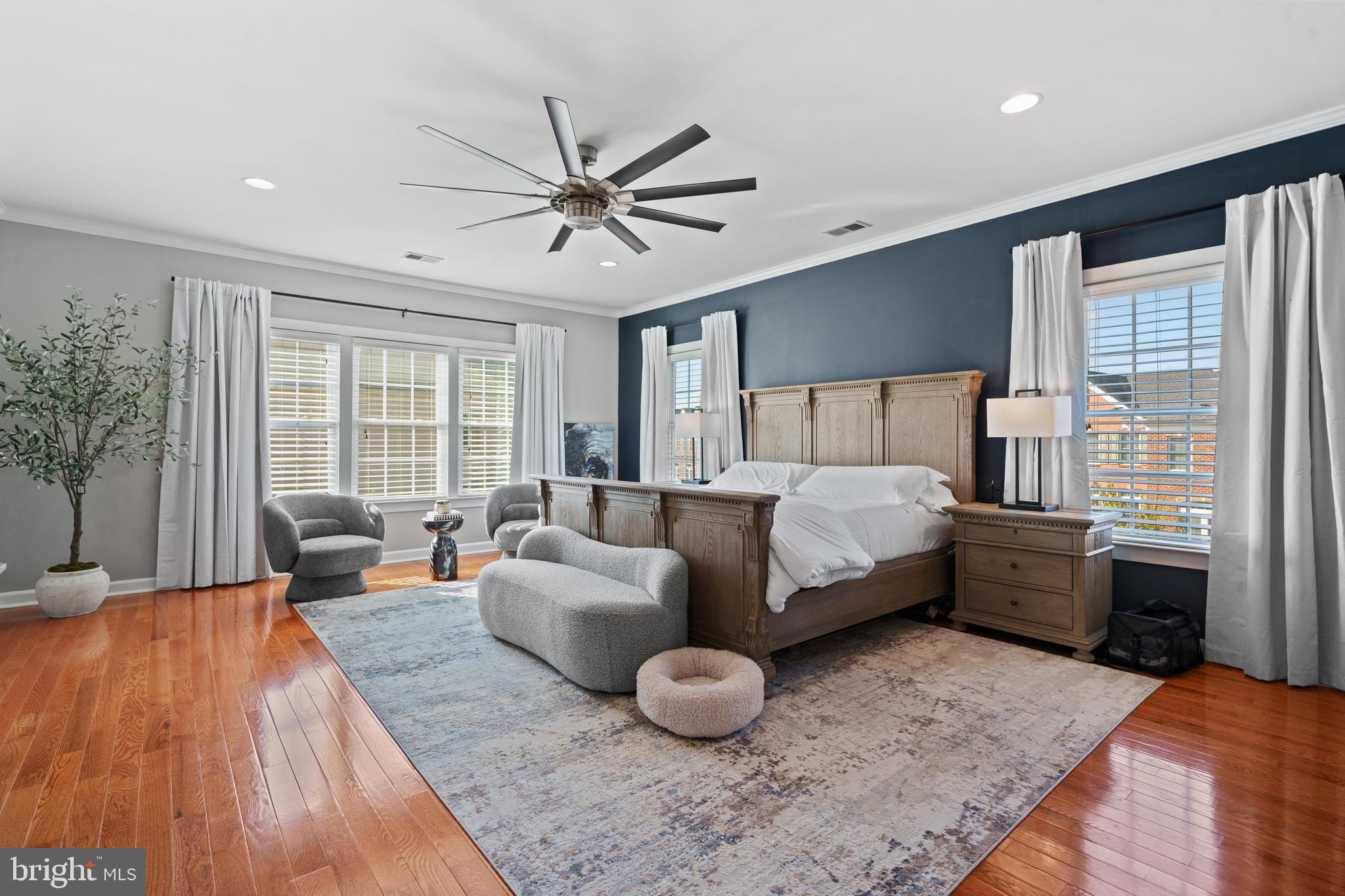 SEVEN HILLS - Residential