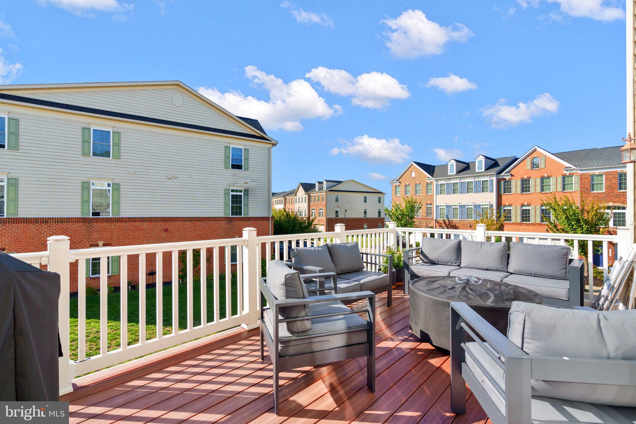 SEVEN HILLS - Residential