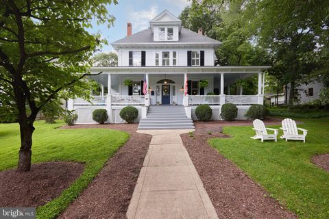 415 W MONTGOMERY AVENUE ROCKVILLE MD 20850