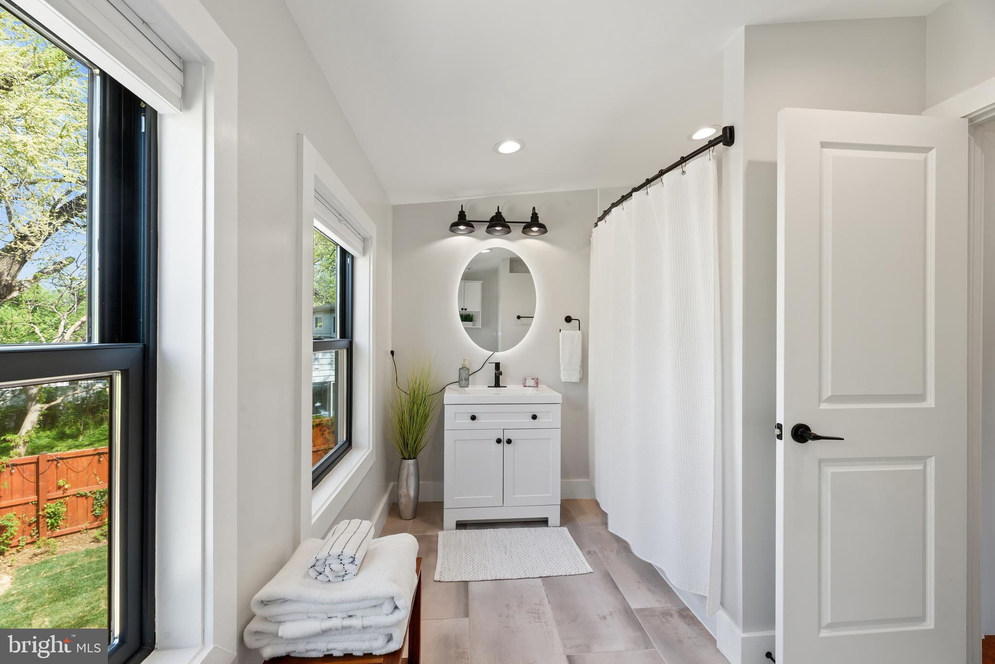 EASTPORT - Residential