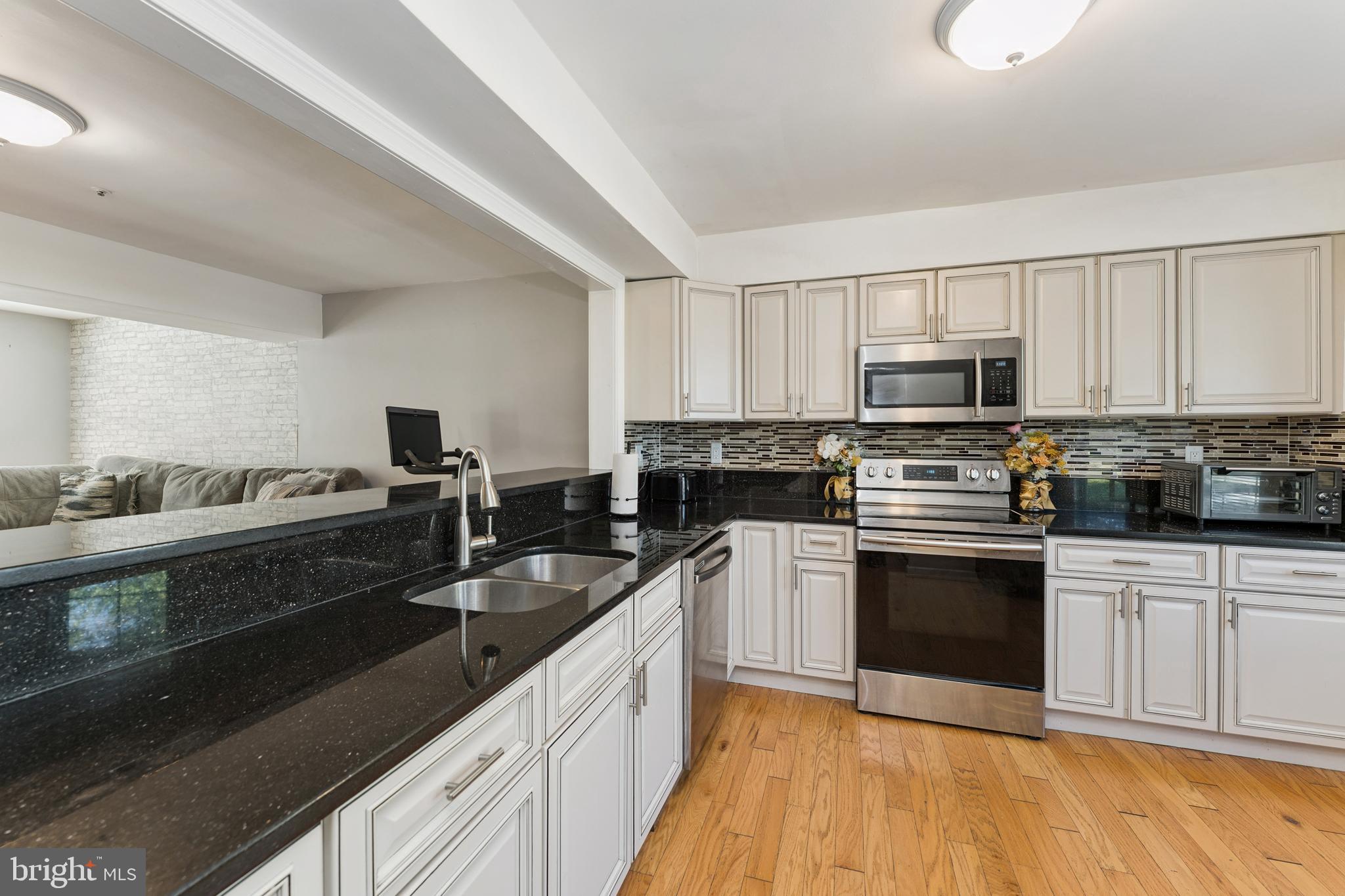 FORESTVILLE PARK - Residential