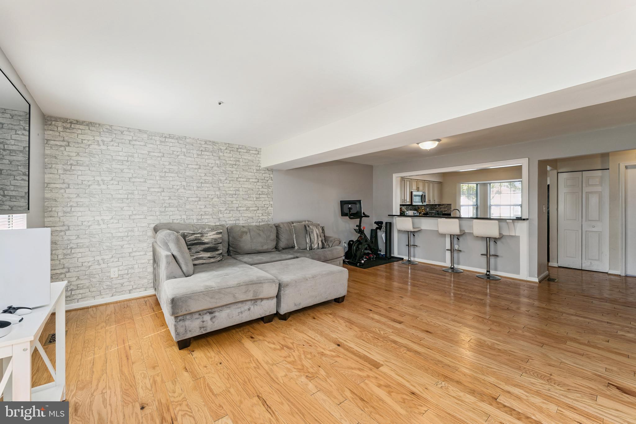 FORESTVILLE PARK - Residential