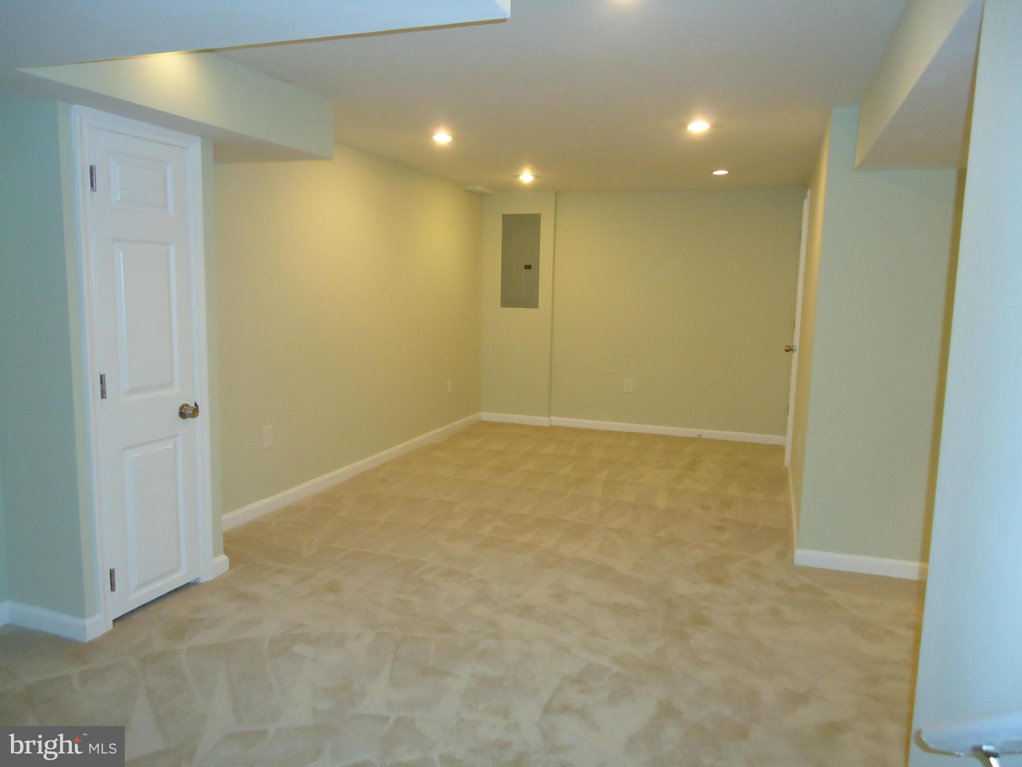 TANTALLON ON THE POTOMAC - Residential