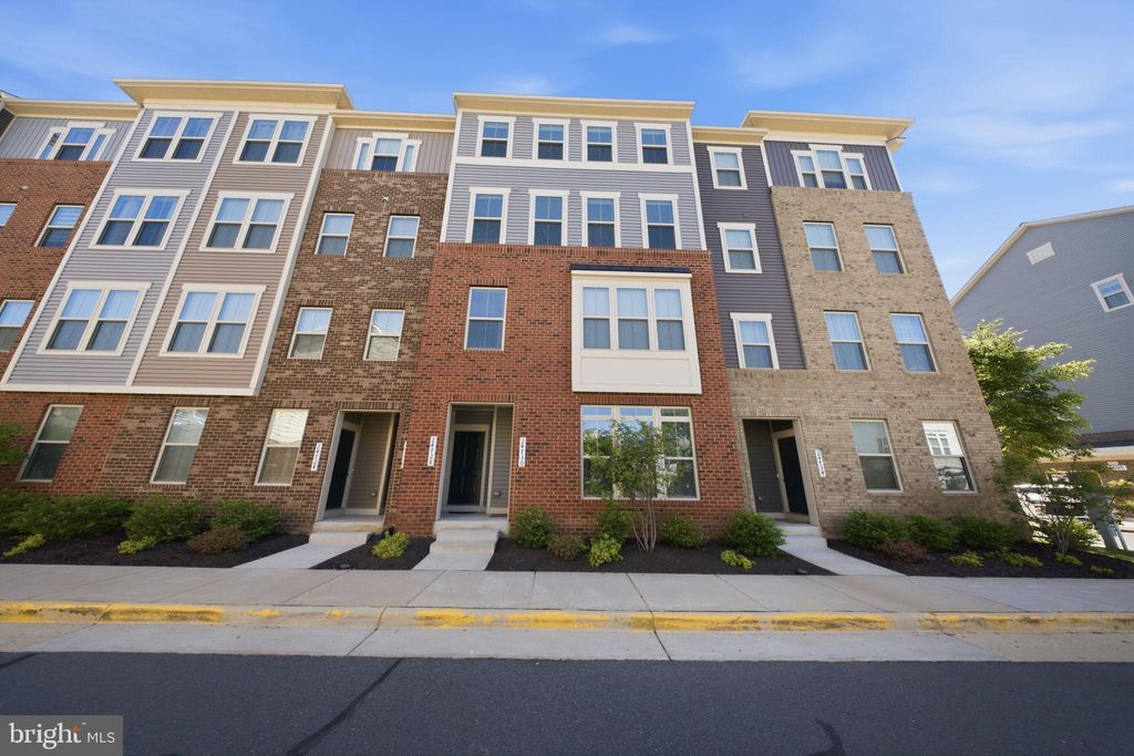 Photo of 24728 Malibu Terrace, STERLING, VA 20166 (MLS # VALO2125302)