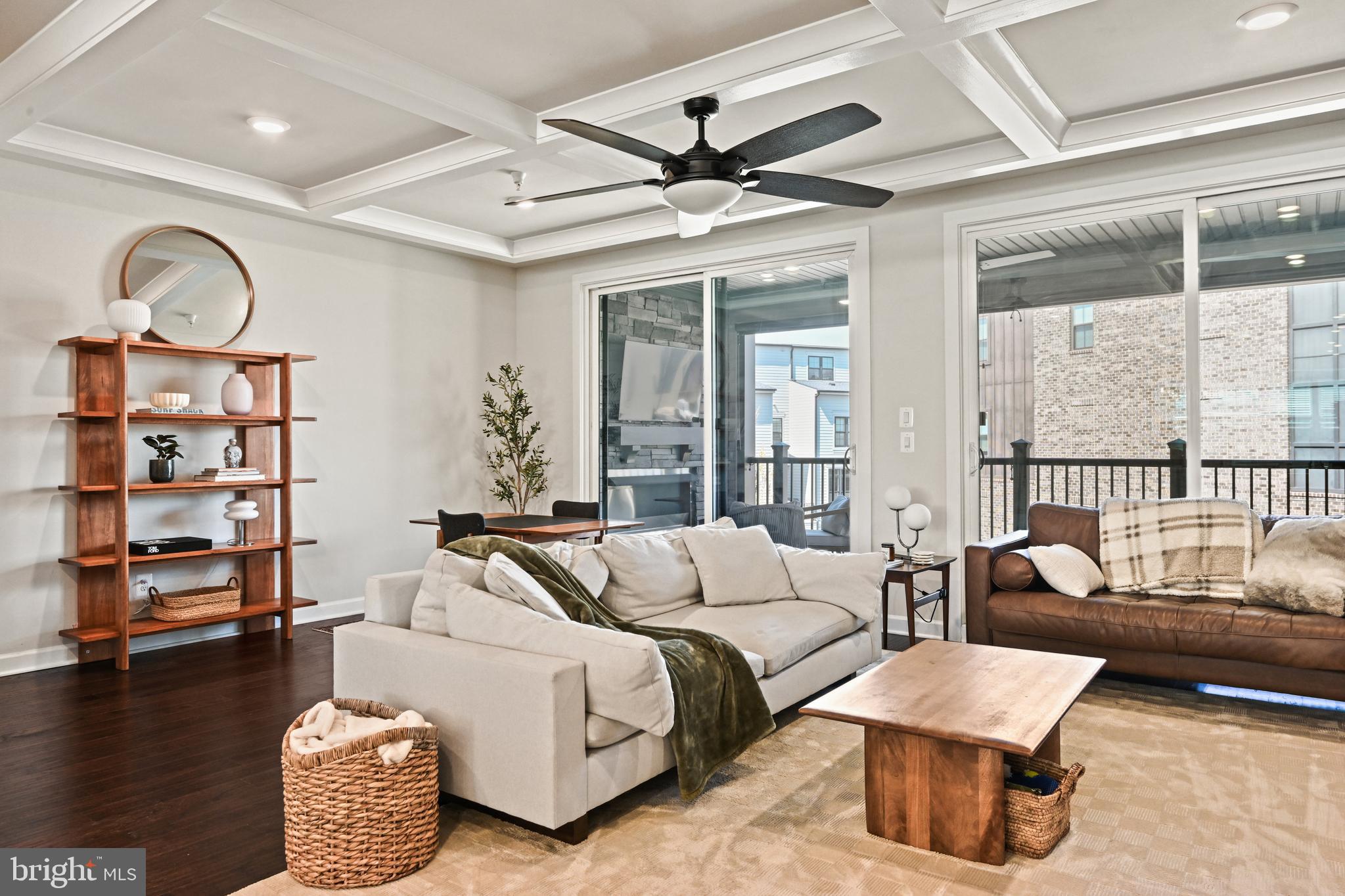 ONE LOUDOUN - Residential