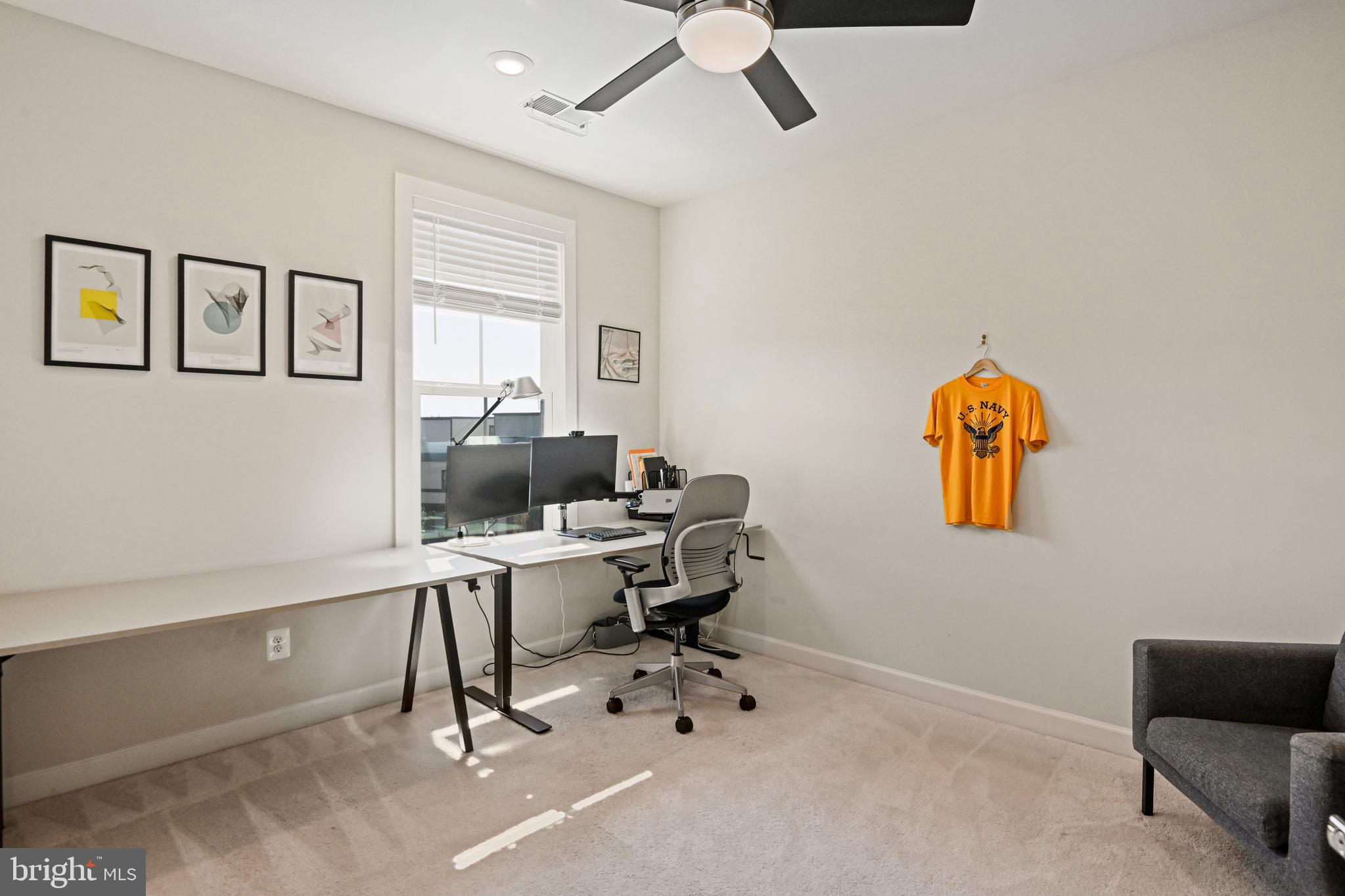 ONE LOUDOUN - Residential