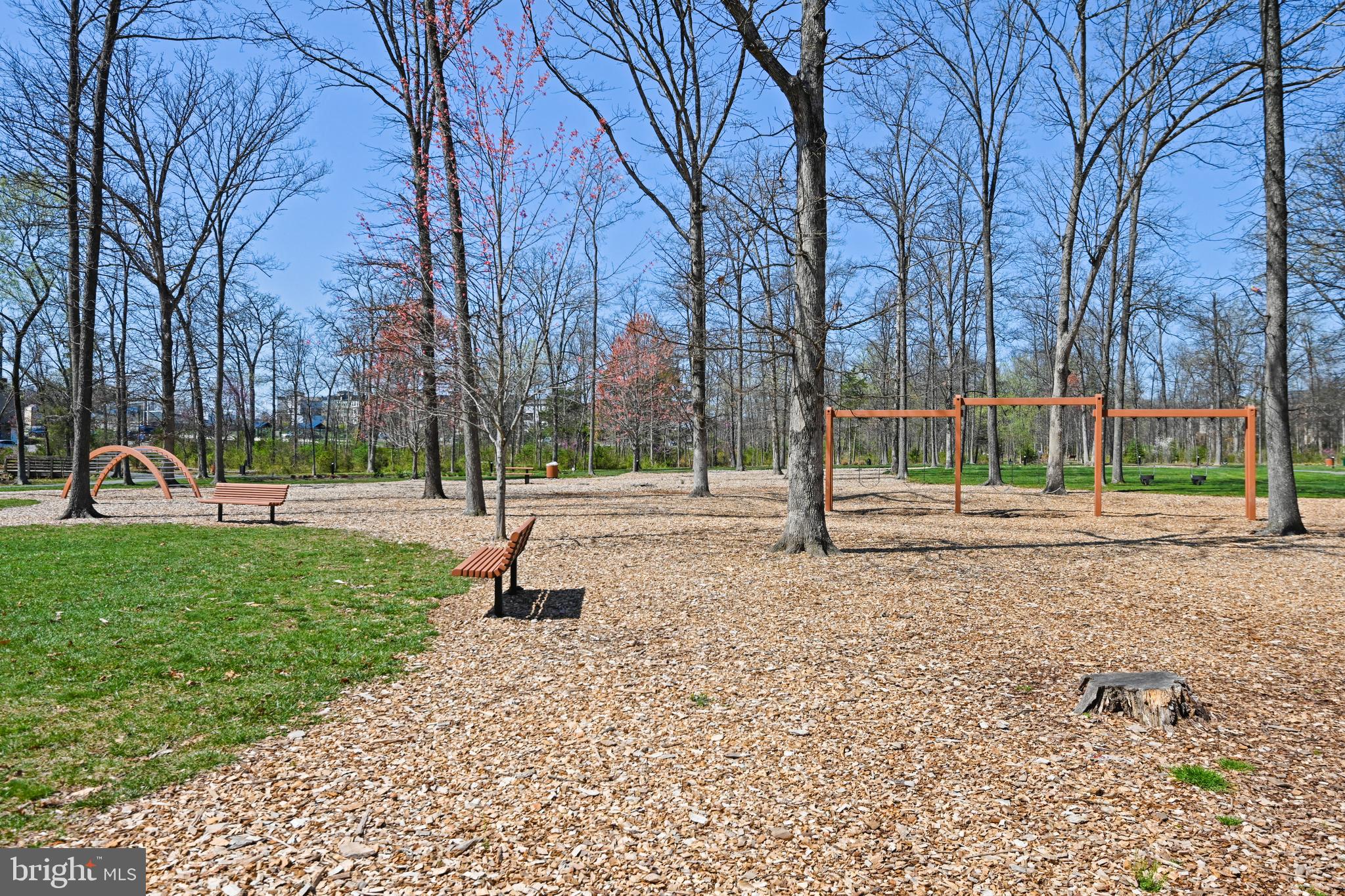 ONE LOUDOUN - Residential