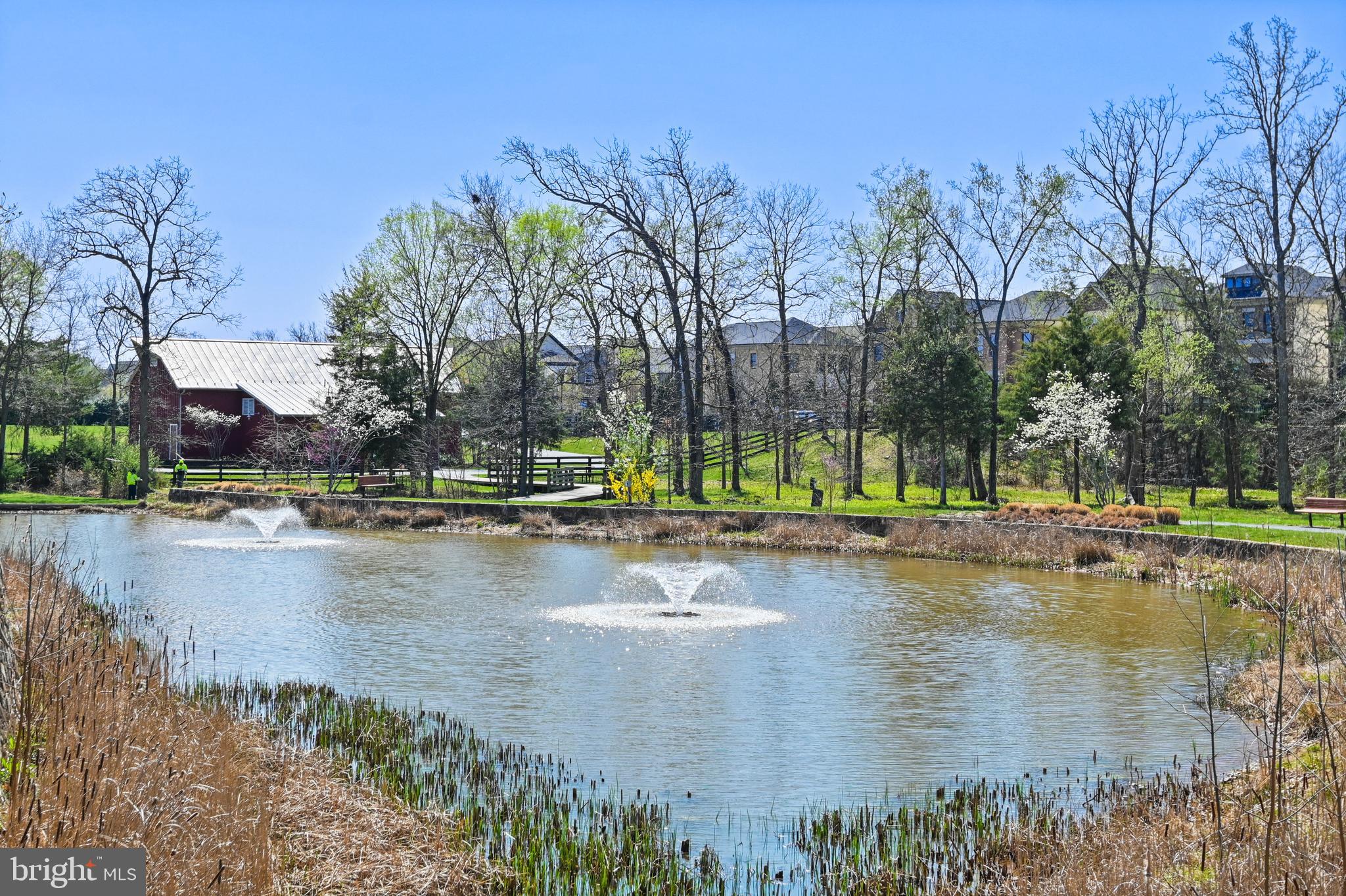 ONE LOUDOUN - Residential