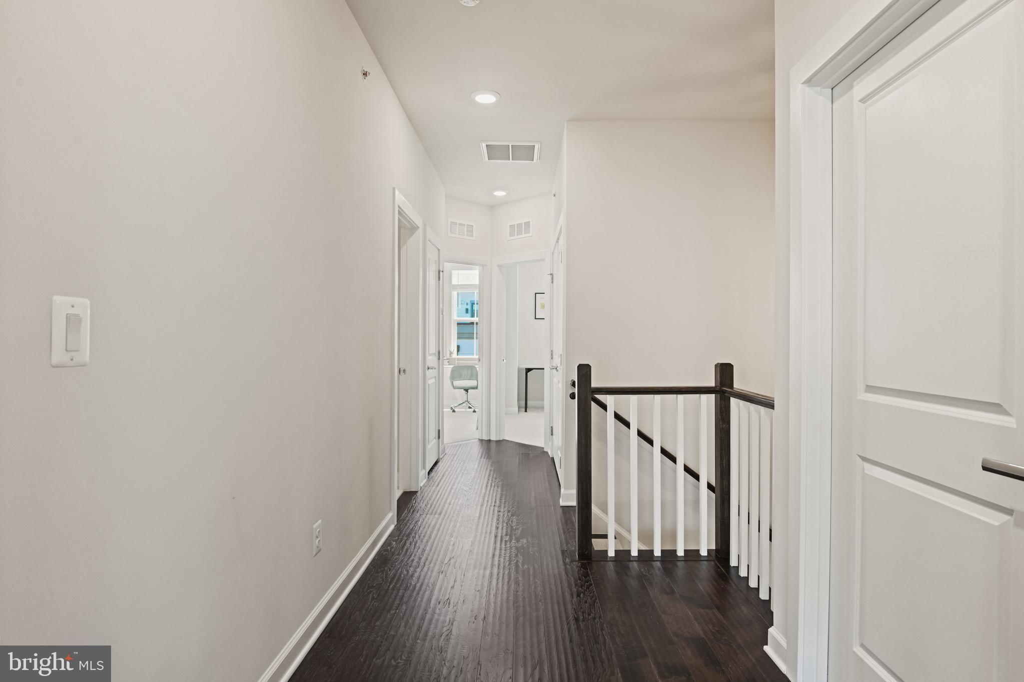 ONE LOUDOUN - Residential