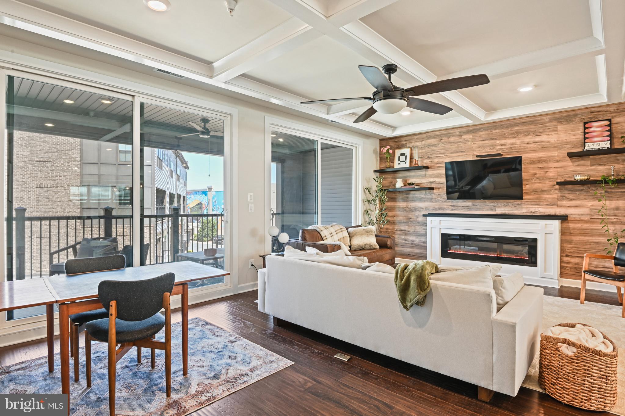 ONE LOUDOUN - Residential