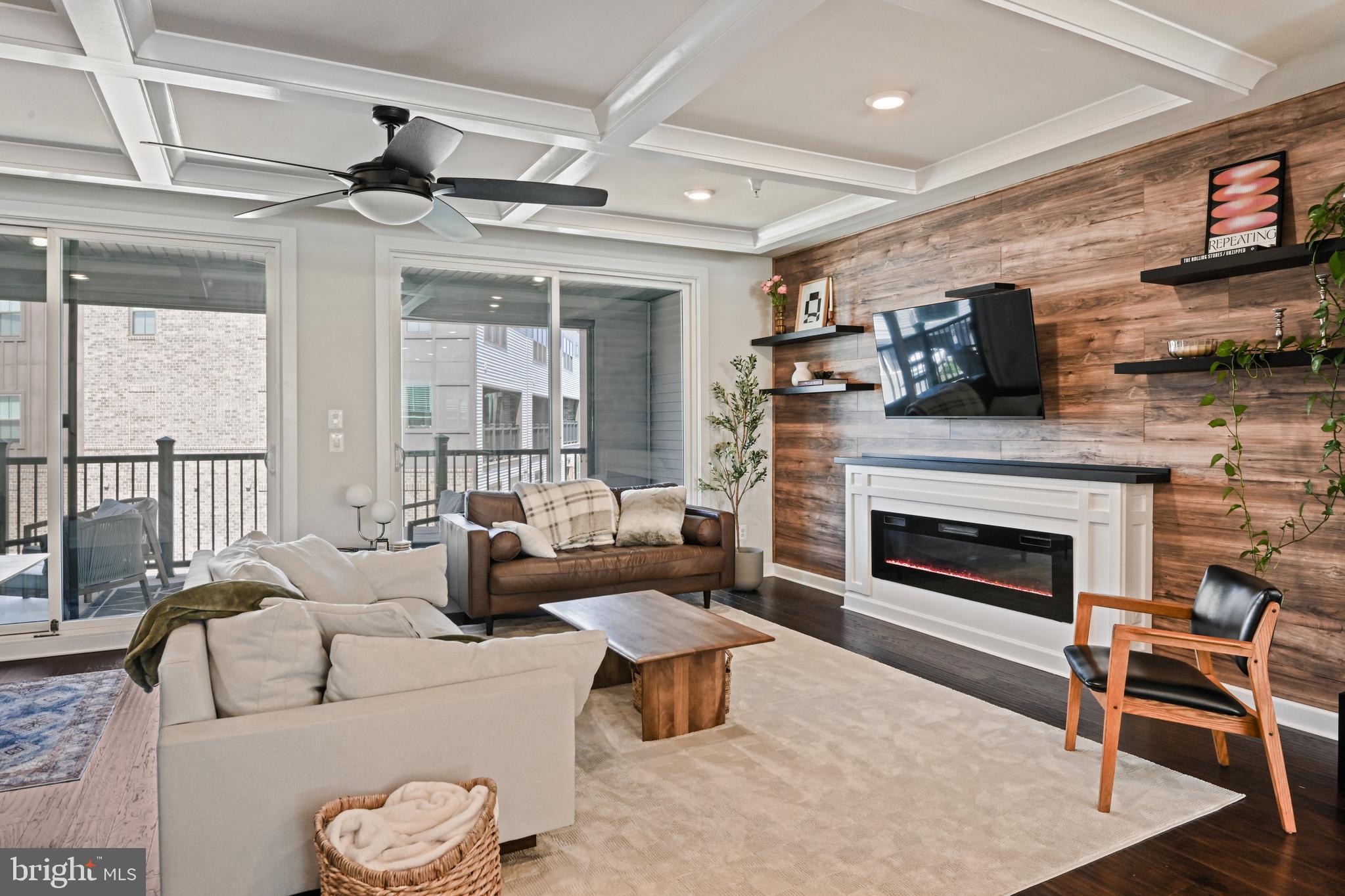 ONE LOUDOUN - Residential