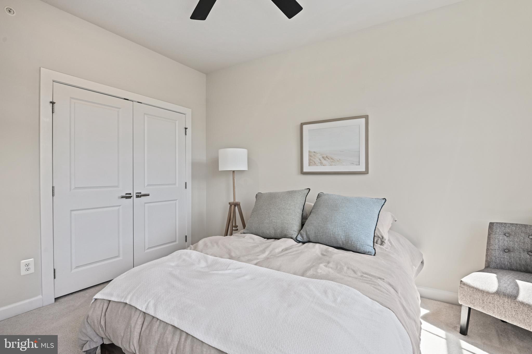 ONE LOUDOUN - Residential