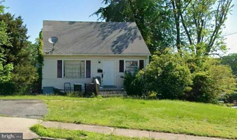 Photo of 1600 Maryland Ave, WOODBRIDGE, VA 22191 (MLS # VAPW2125414)