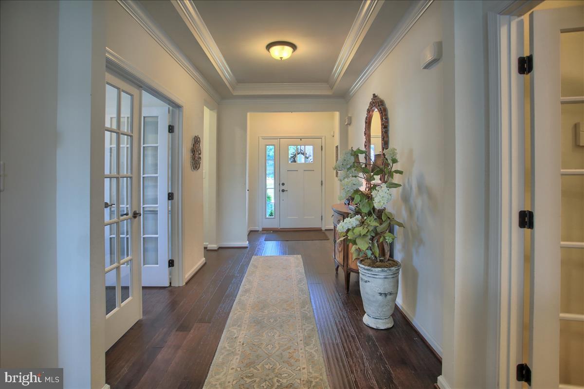 STRAY WINDS FARM - Residential