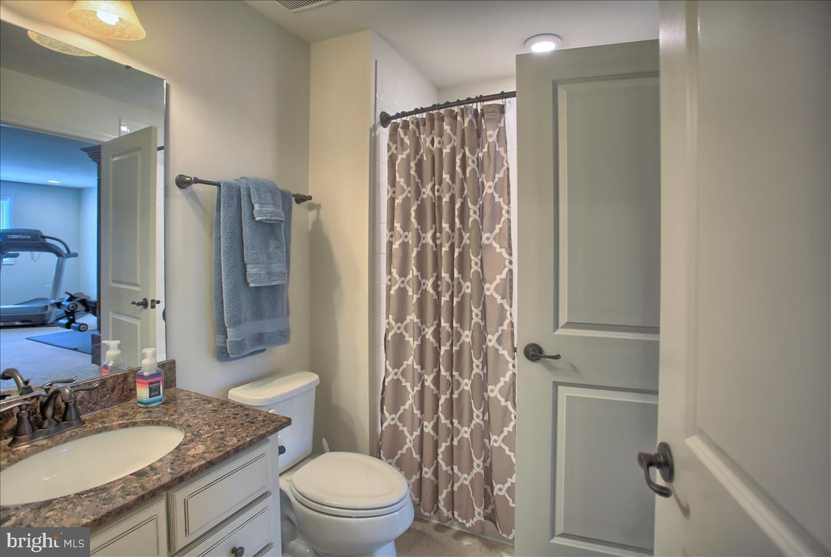 STRAY WINDS FARM - Residential