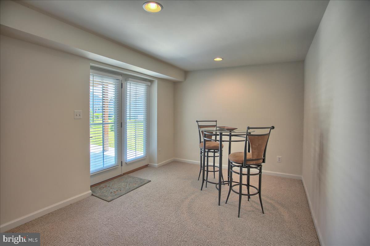 STRAY WINDS FARM - Residential