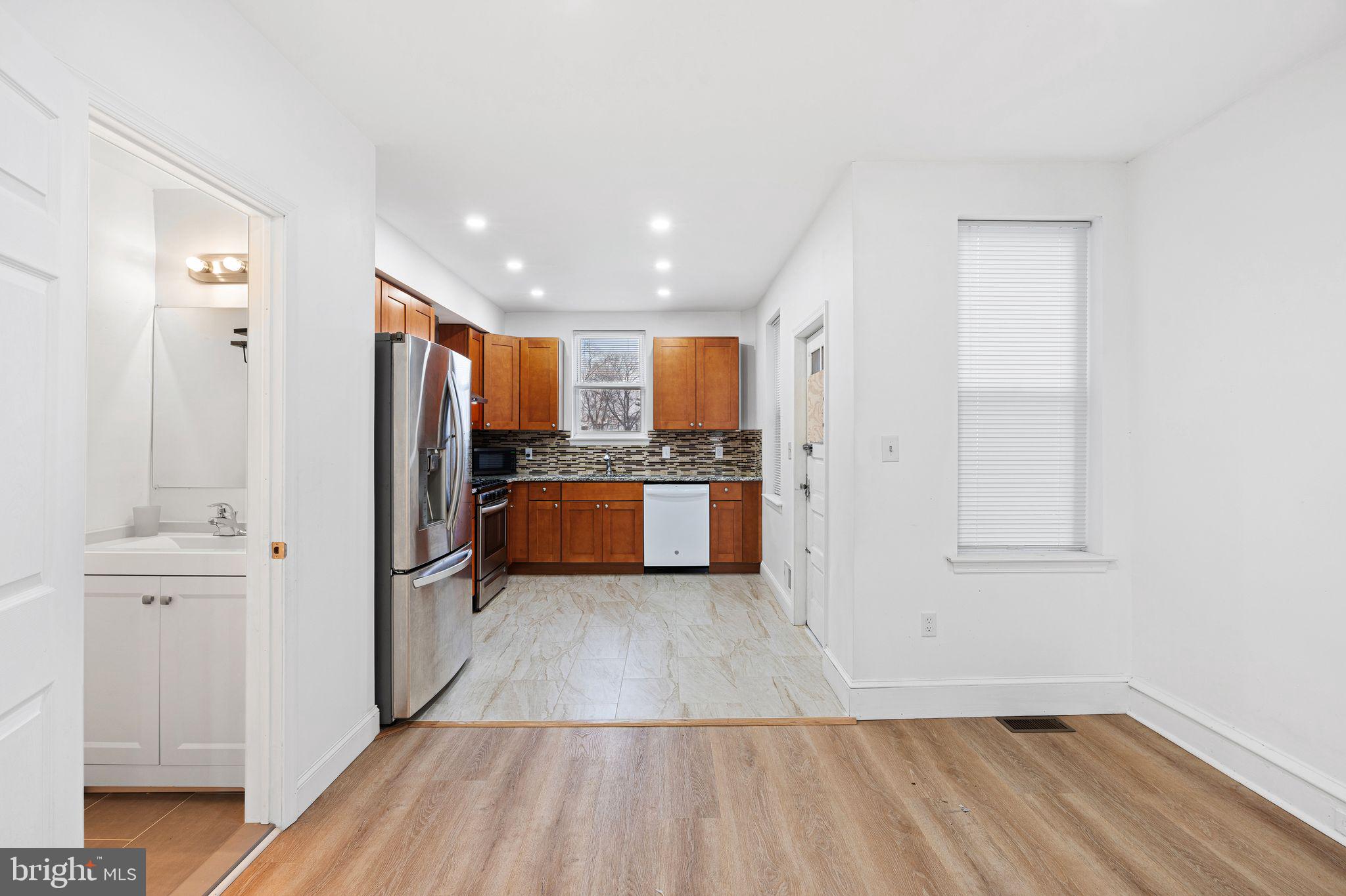 PHILADELPHIA (NORTHEAST) - Residential