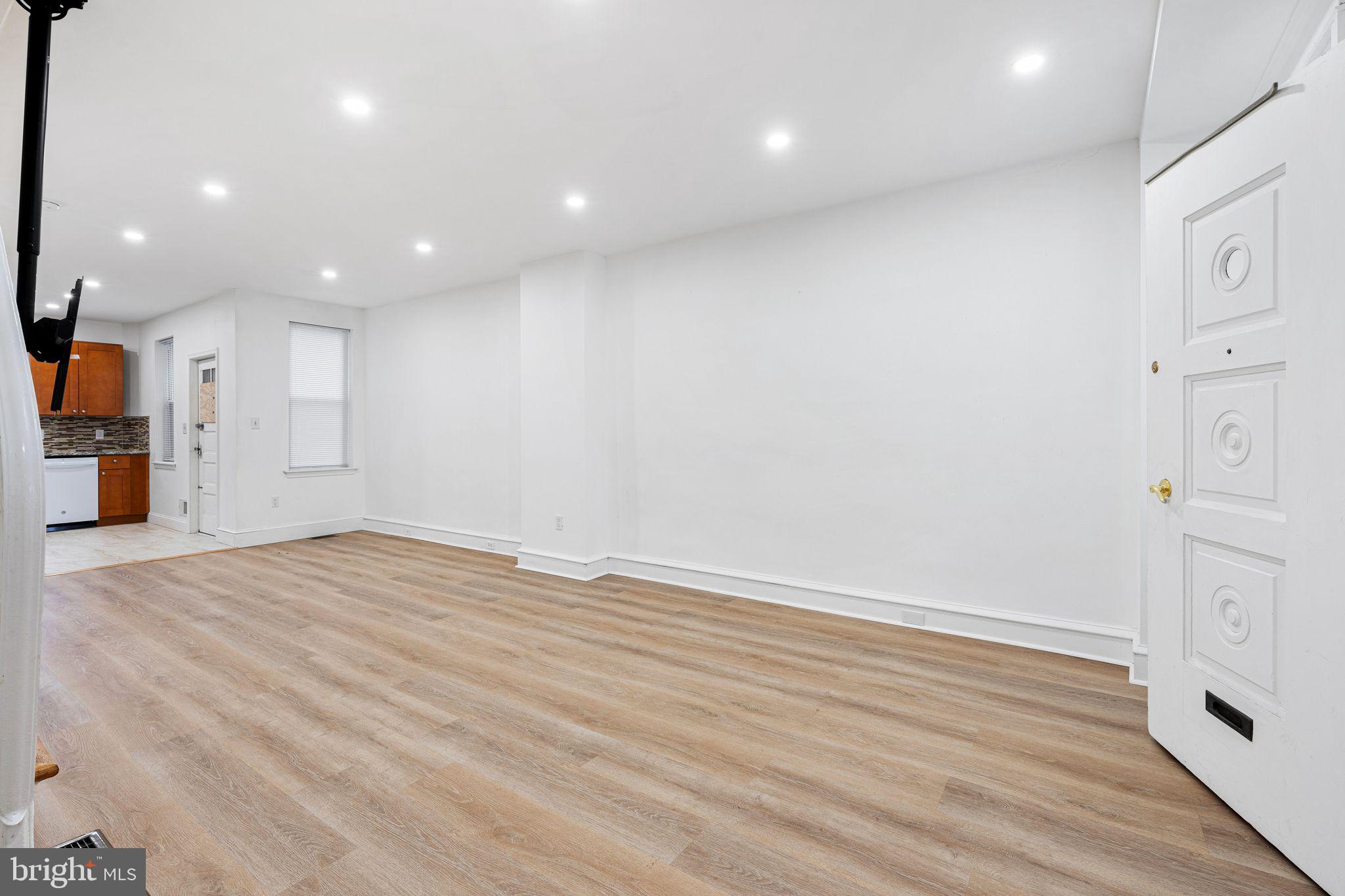 PHILADELPHIA (NORTHEAST) - Residential