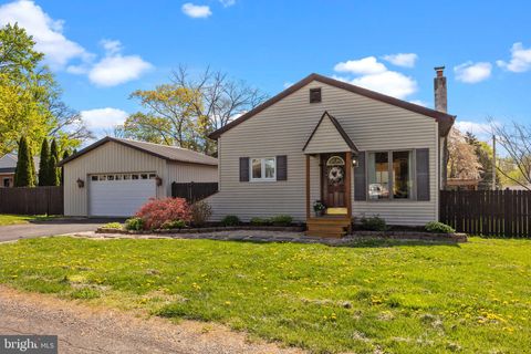 721 NESHAMINY AVENUE WARRINGTON PA 18976