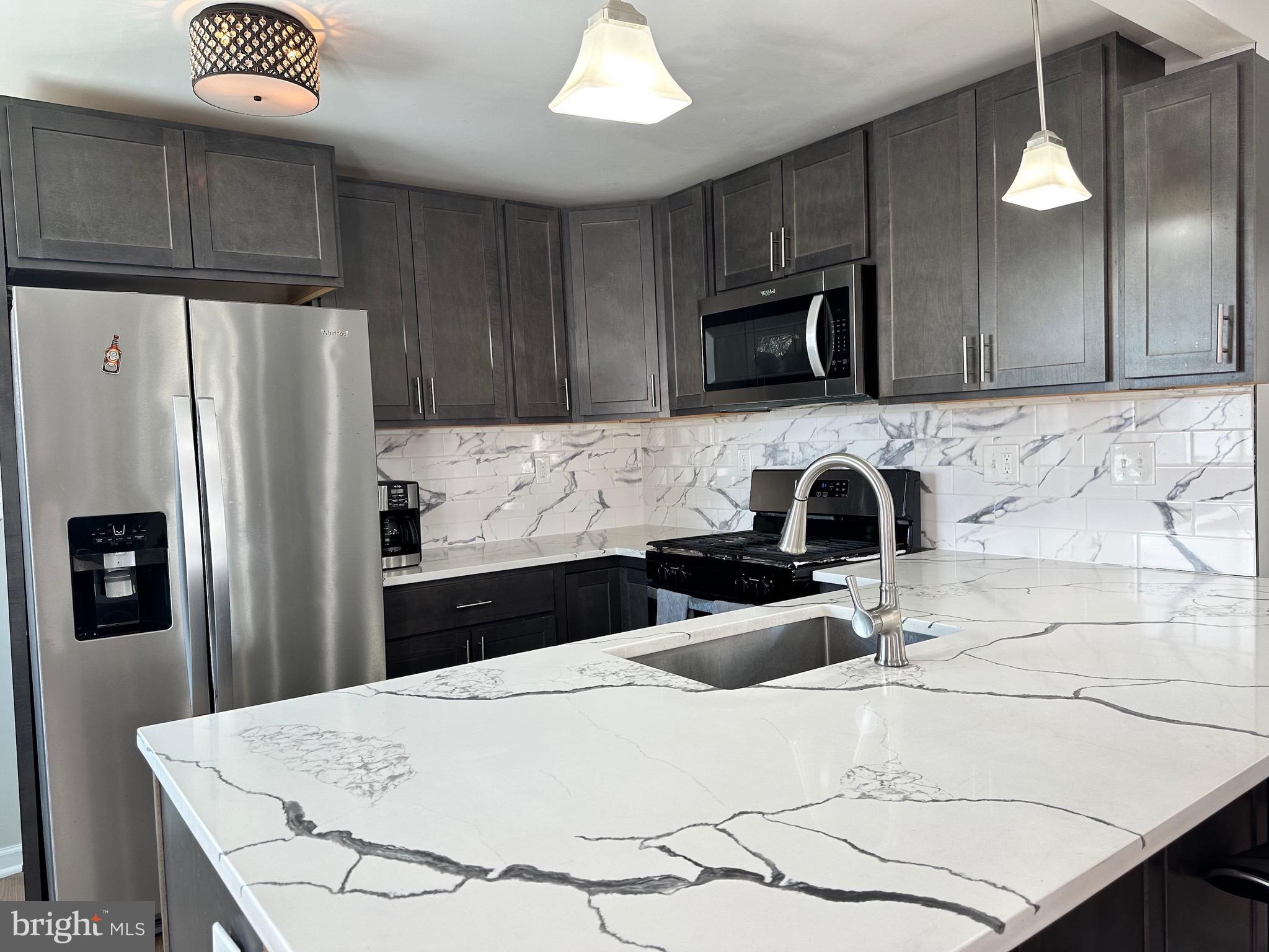 FAIRLAWN - Residential