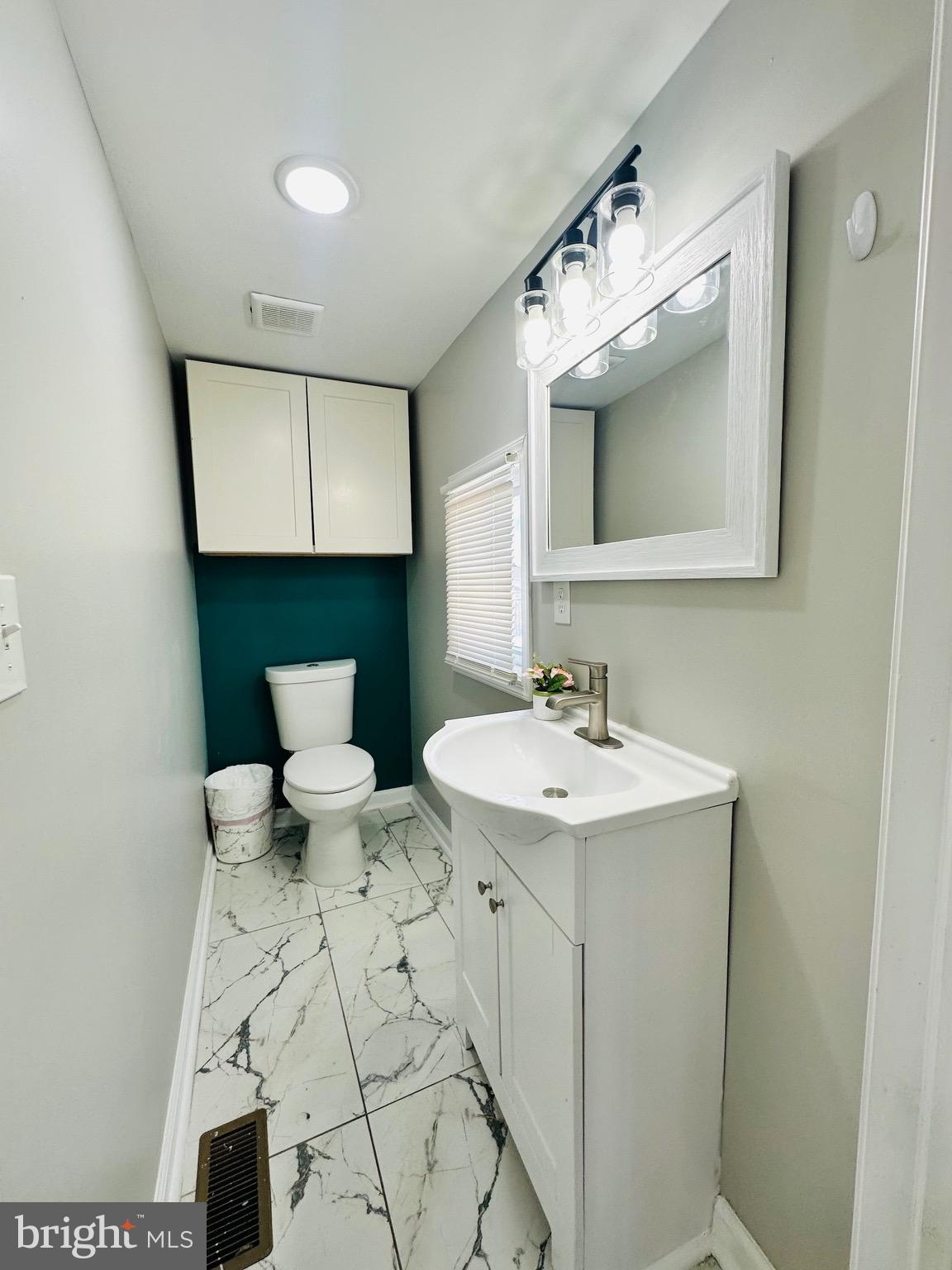 FAIRLAWN - Residential